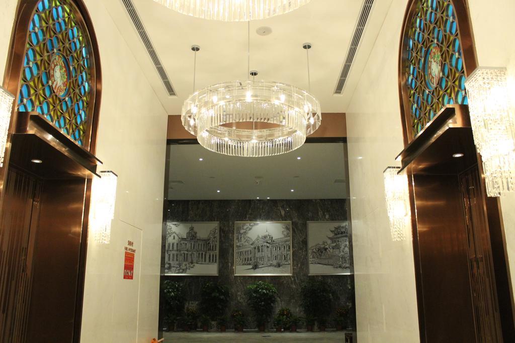 Gallery F Hotel Ухань Экстерьер фото