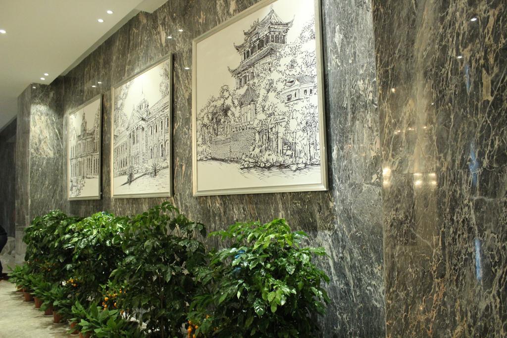 Gallery F Hotel Ухань Экстерьер фото