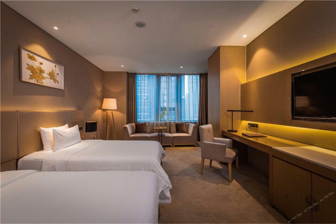 Gallery F Hotel Ухань Экстерьер фото