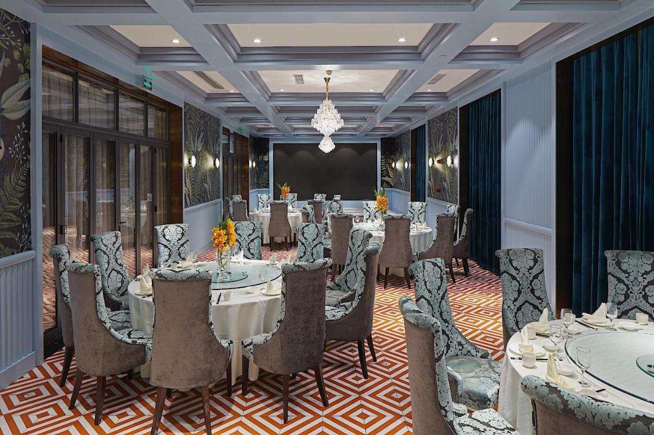 Gallery F Hotel Ухань Экстерьер фото