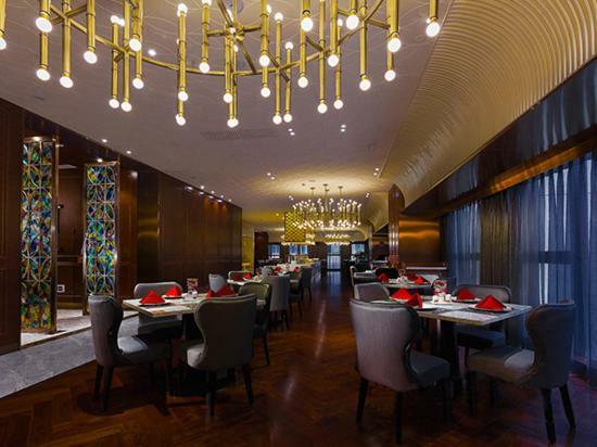 Gallery F Hotel Ухань Экстерьер фото