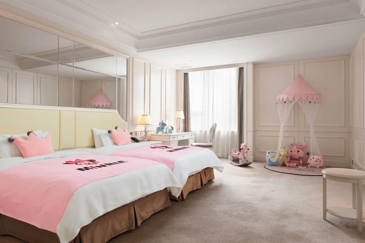 Gallery F Hotel Ухань Экстерьер фото
