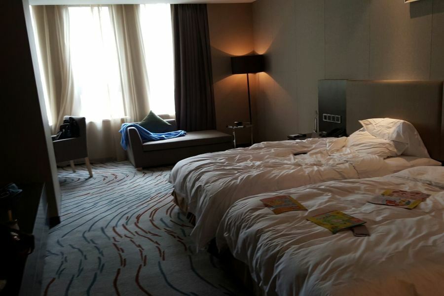 Gallery F Hotel Ухань Экстерьер фото